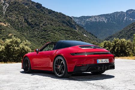 Porsche 911 GTS t-hybrid