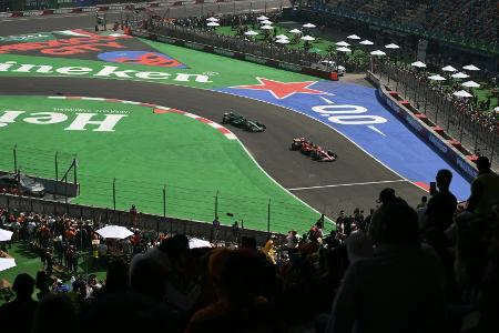 Training in Mexiko: Sainz vorn, Verstappen mit Problemen Training in Mexiko: Sainz vorn, Verstappen mit Problemen