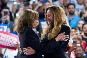 In Houston: Beyoncé tritt mit Kamala Harris auf