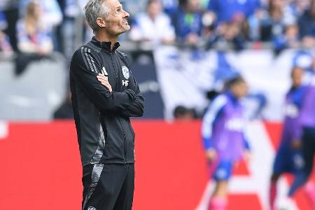 Van Wonderens Heimpremiere: Schalke verliert gegen Fürth Van Wonderens Heimpremiere: Schalke verliert gegen Fürth