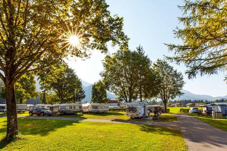 Campingplatz, Caravans, Himmel, Sonne