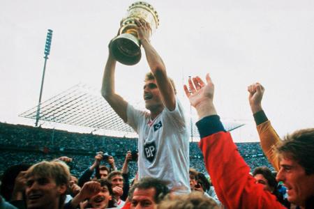 9. Platz: Hamburger SV - 374 Punkte (210 Spiele)