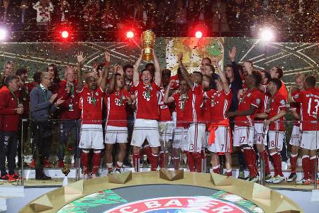 1. Platz: FC Bayern München - 647 Punkte (274 Spiele)