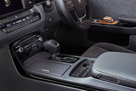 Toyota Century 2018
