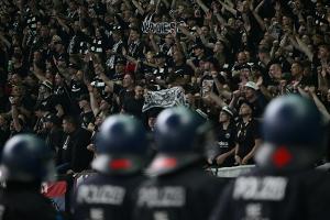 Sicherheit: Bericht sieht "Verschlechterung" im Fußball