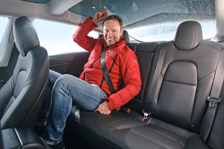 Tesla Model 3, Interieur