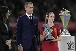UEFA investiert eine Milliarde Euro in Frauenfußball