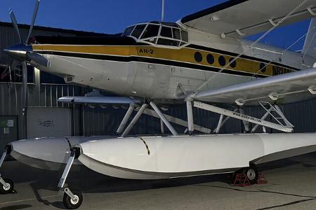 Antonow An-2 mit Honeywell-Turbine und Schwimmern zu verkaufen.
