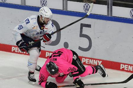 DEL: Eisbären stellen Vereinsrekord mit Zittersieg ein DEL: Eisbären stellen Vereinsrekord mit Zittersieg ein