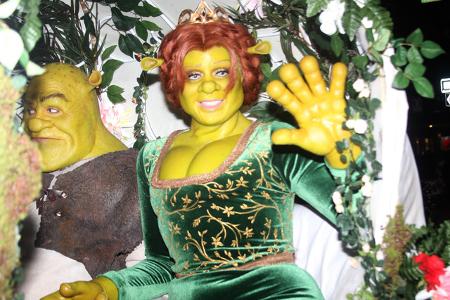 ...während es im Vorjahr gemeinsam Tom eine Hommage an den Kultfilm 'Shrek' gab.