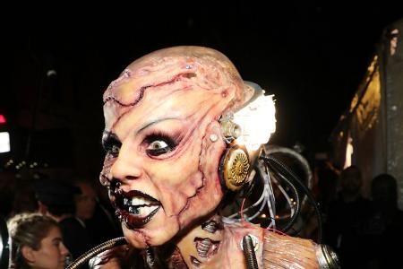 Doch ob als gruseliger Alien...