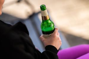 Studie: Wieder mehr junge Erwachsene mit Alkoholrausch