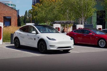 Tesla Model Y Self-Service Test Drive Selbstbedienung Probefahrt