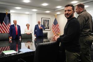 Selenskyj spricht von "ausgezeichnetem" Telefonat mit Trump