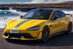 Hyper-Elektro-Limousine für die Straße