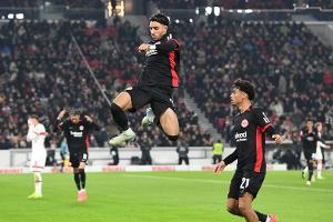 Immer wieder Marmoush: Eiskalte Eintracht schlägt Stuttgart