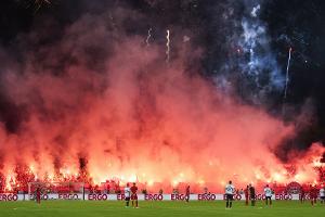 Pyrotechnik: 150.000 Euro Strafe für FC Bayern