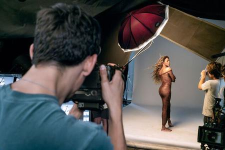 Pirelli Kalender 2025 - Making of