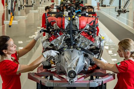 Ferrari E-Building Maranello (2024) Produktionshalle
