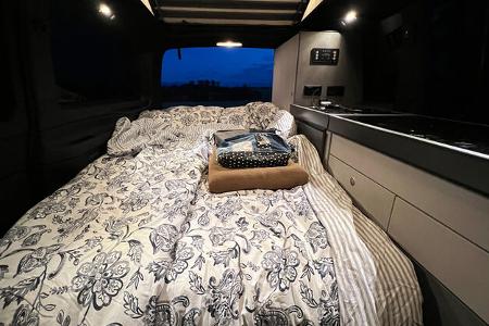 Pössl Campstar Dauertester, nachts im Camper
