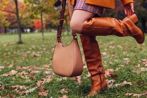 Willkommen zurück: Kniehohe Stiefel feiern im Herbst ihr Comeback