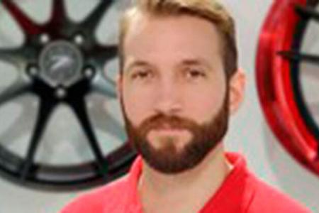 Elch in BMW-Werkstatt
