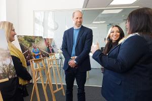 Prinz William setzt sich in Wales gegen Obdachlosigkeit von Frauen ein