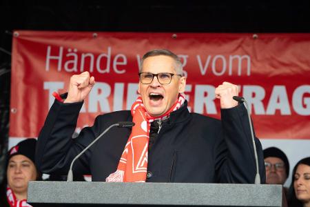 IG-Metall-Bezirksleiter Thorsten Gröger warnt vor einer Eskalation ab 1. Dezember. IG-Metall-Bezirksleiter Thorsten Gröger warnt vor einer Eskalation ab 1. Dezember.