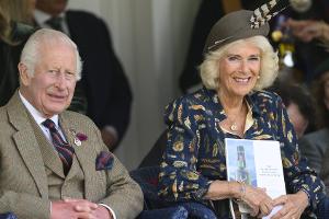 König Charles und Königin Camilla wollen einen neuen Vierbeiner