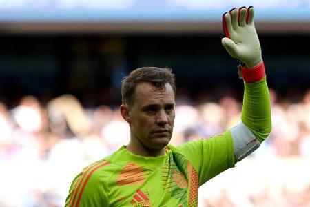 TOR: Manuel Neuer - Note: 2,0 - Musste aus kurzer Distanz eine Glanztat gegen Dembélé auspacken (33.), zeigte sich auf der Linie auch sonst reaktionsschnell. Fand mit der Zeit zudem Spaß daran, die Bälle unglaublich früh abzufangen. Teilweise erinnerte er wieder an den genialen Neuer aus alten Tagen.