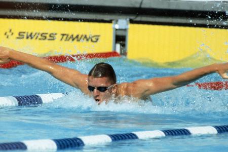 Goldene Sportpyramide für Schwimm-Legende Michael Groß Goldene Sportpyramide für Schwimm-Legende Michael Groß