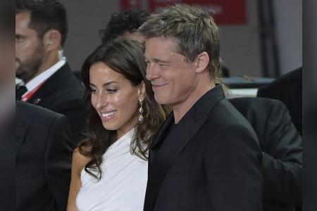 Brad Pitt und Ines de Ramon: So feiern die beiden Thanksgiving Brad Pitt und Ines de Ramon: So feiern die beiden Thanksgiving