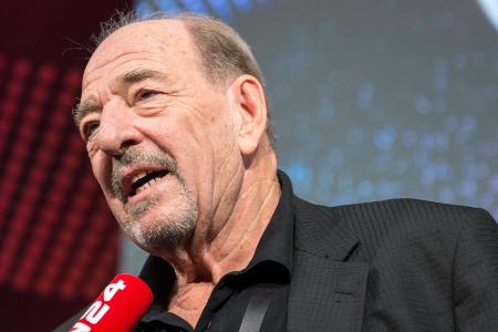 Ralph Siegel leidet sehr unter dem Zerwürfnis mit seinen Töchtern Ralph Siegel leidet sehr unter dem Zerwürfnis mit seinen Töchtern