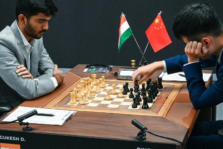 Schach-WM: Gukesh gelingt Ausgleich gegen Ding Schach-WM: Gukesh gelingt Ausgleich gegen Ding