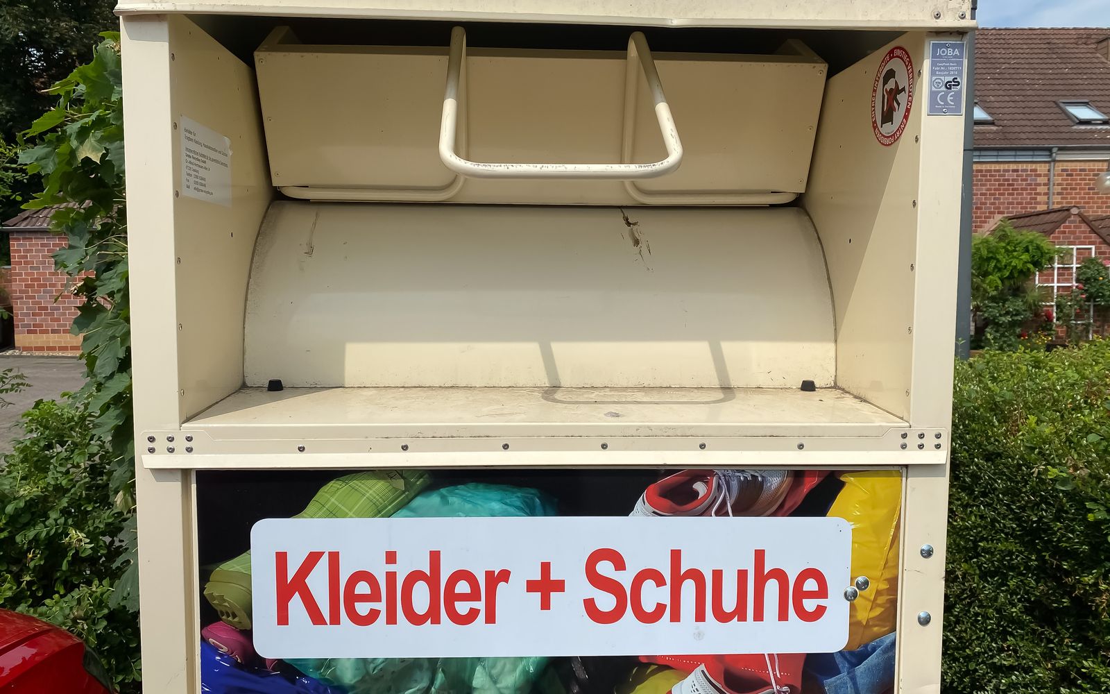 Neue Regeln Darum dürfen Altkleider ab 2025 nicht mehr in den Restmüll