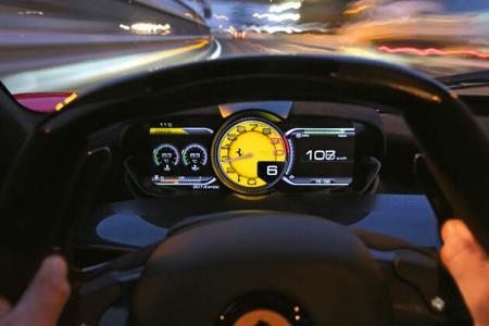 Ferrari LaFerrari, Anzeigeinstrumente
