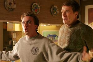 Frankie Muniz: TV-Vater Bryan Cranston meldet sich "alle paar Wochen"
