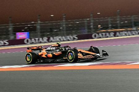 Verstappen rast zur Pole in Katar - McLaren vor Ferrari Verstappen rast zur Pole in Katar - McLaren vor Ferrari
