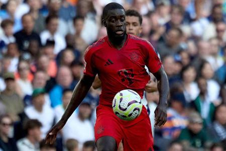 Dayot Upamecano - Note: 4,5 - Ließ sich von der Hitzigkeit der Partie zunächst komplett anstecken. Verteilte mit seinem Horrorfehlpass eine dicke Einladung an Wirtz (11.). Bei diskutablen Szenen zudem immer einer der ersten Streithähne. Kam später zur Ruhe, machte aber insgesamt nicht sein bestes Spiel.