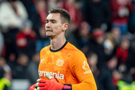 Bayer Leverkusen - TOR: Matej Kovar - Note: 2,0 - Sah sich mit vielen kniffligen Bällen im Fünfmeterraum konfrontiert. Positionierte sich aber gut und fing hohe Bälle mit starker Quote. War in Summe ein wichtiger Rückhalt und rechtfertigte, dass er den Vorzug vor Hradecky erhielt.