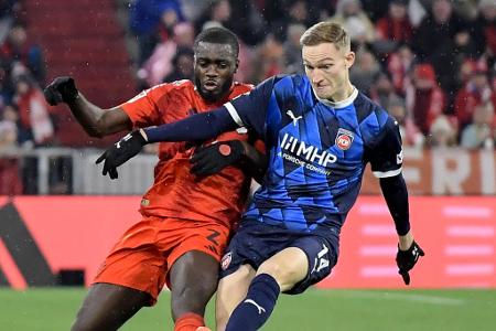 FC Bayern vs. Heidenheim: Noten und Einzelkritik - Der FC Bayern hat sich nach dem Aus im DFB-Pokal am Samstag zumindest etwas den Frust von der Seele geschossen. Gegen den 1. FC Heidenheim feierte der Rekordmeister einen 4:2-Heimerfolg. Zwischenzeitlich musste man aber zittern. Alle Bayern-Stars in der Einzelkritik: FC Bayern vs. Heidenheim: Noten und Einzelkritik - Der FC Bayern hat sich nach dem Aus im DFB-Pokal am Samstag zumindest etwas den Frust von der Seele geschossen. Gegen den 1. FC Heidenheim feierte der Rekordmeister einen 4:2-Heimerfolg. Zwischenzeitlich musste man aber zittern. Alle Bayern-Stars in der Einzelkritik:
