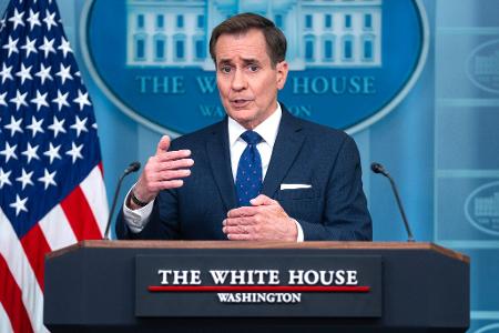 Der Kommunikationsdirektor des Nationalen Sicherheitsrates der USA, Kirby, äußert sich zurückhaltend zu Israels Vorgehen in Syrien.