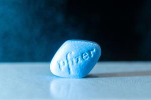 Viagra und Co.: Was Mann über Potenzmittel wissen muss
