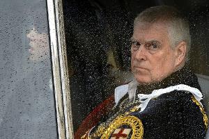 Skandal um Andrew: Mutmaßlicher Spion weist Vorwürfe zurück