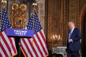 Trump zu Drohnensichtungen: "Etwas Seltsames geht hier vor"