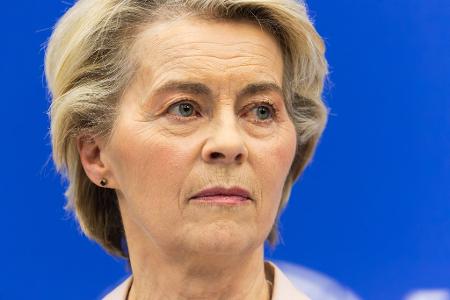 EU-Kommissionspräsidentin von der Leyen reist zu Gesprächen über die Situation in Syrien in die Türkei. (Archivbild)