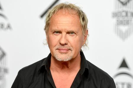 Auch Uwe Ochsenknecht mag es praktisch. In seinem Haus auf Mallorca packen der Schauspieler und seine Frau eine fertige Box von Fernsehkoch Nelson Müller aus. 