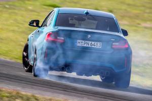 6 Sommerreifen & 3 Semi-Slicks im Vergleich