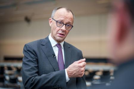 Friedrich Merz wirft der SPD vor, nur in alten Schablonen zu denken.