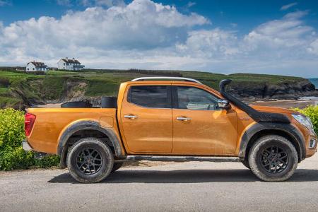 Nissan Navara Pickup Sonderversion Off-Roader AT32